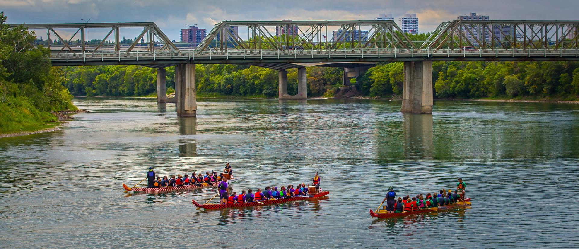 Dragon-boat team building in the River Valley
